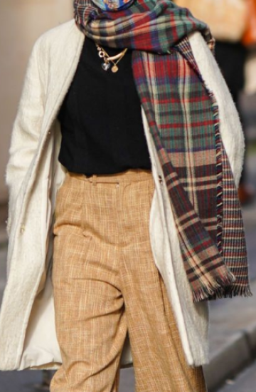 Factors To Consider When Choosing The Best Scarf-4